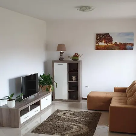 Apartment Lena *