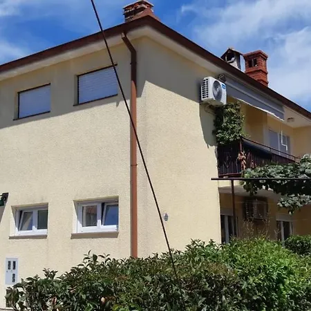 Lena Apartment *
